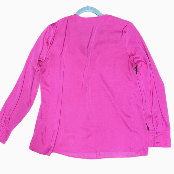 Banana Republic Long Sleeve V Neck Pink Blouse size Medium - Picture 4 of 4